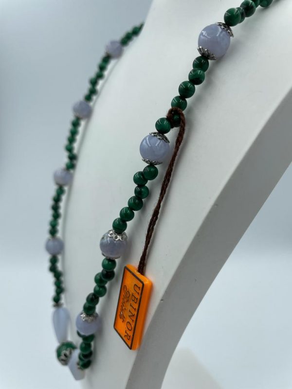 Collana di sfere di malachite e gocce di calcedonio