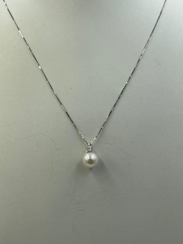 Collier in oro bianco 18 kt con perla coltivata