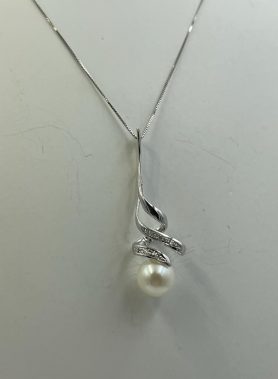 Collier in oro bianco 18 kt con perla coltivata