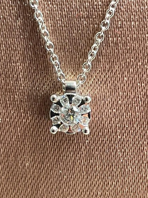 Collier di gioielli in oro 18 kt e diamanti taglio brillante