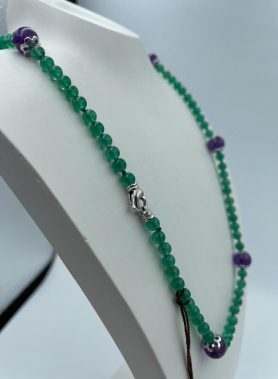 Collana con sfere di Agata verde e ametista naturale